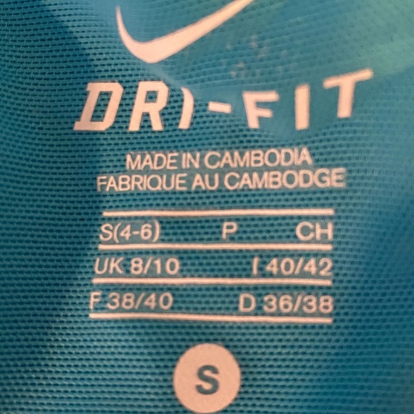 Nike Tank Top - Picture 4 of 4